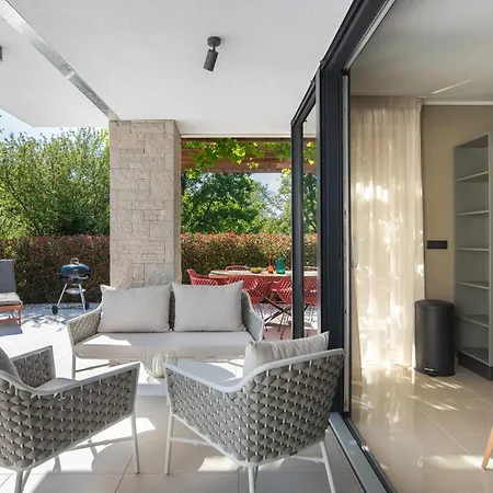 Maria Luisa Villa Póla