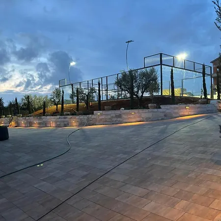 빌라 Maria Luisa With Padel Court 풀라