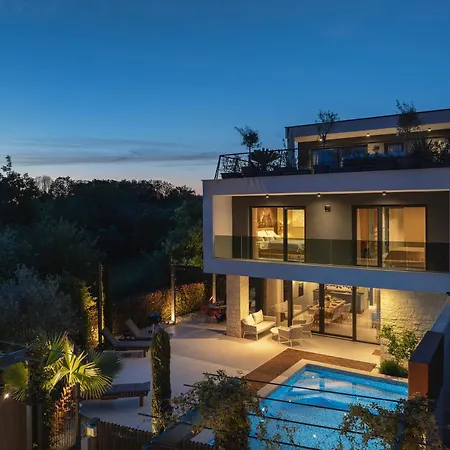 וילה Maria Luisa פולה