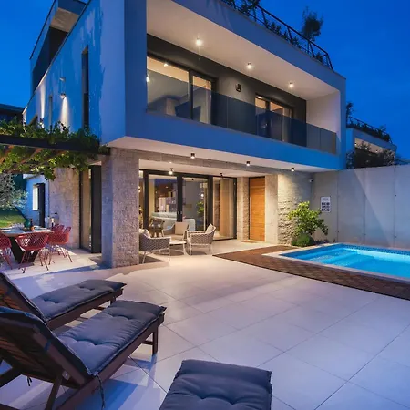 וילה Maria Luisa פולה